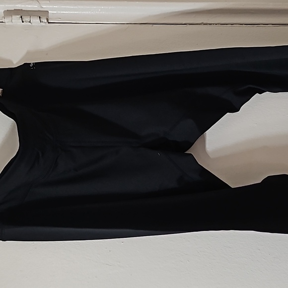 Calvin Klein - Picture 1 of 4